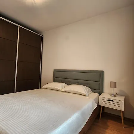 Apartment Viktoria Near Lift On Pirin Street *